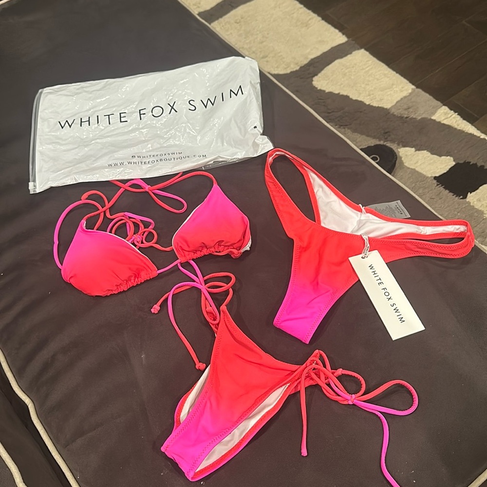 White fox swim set strawberry ombré